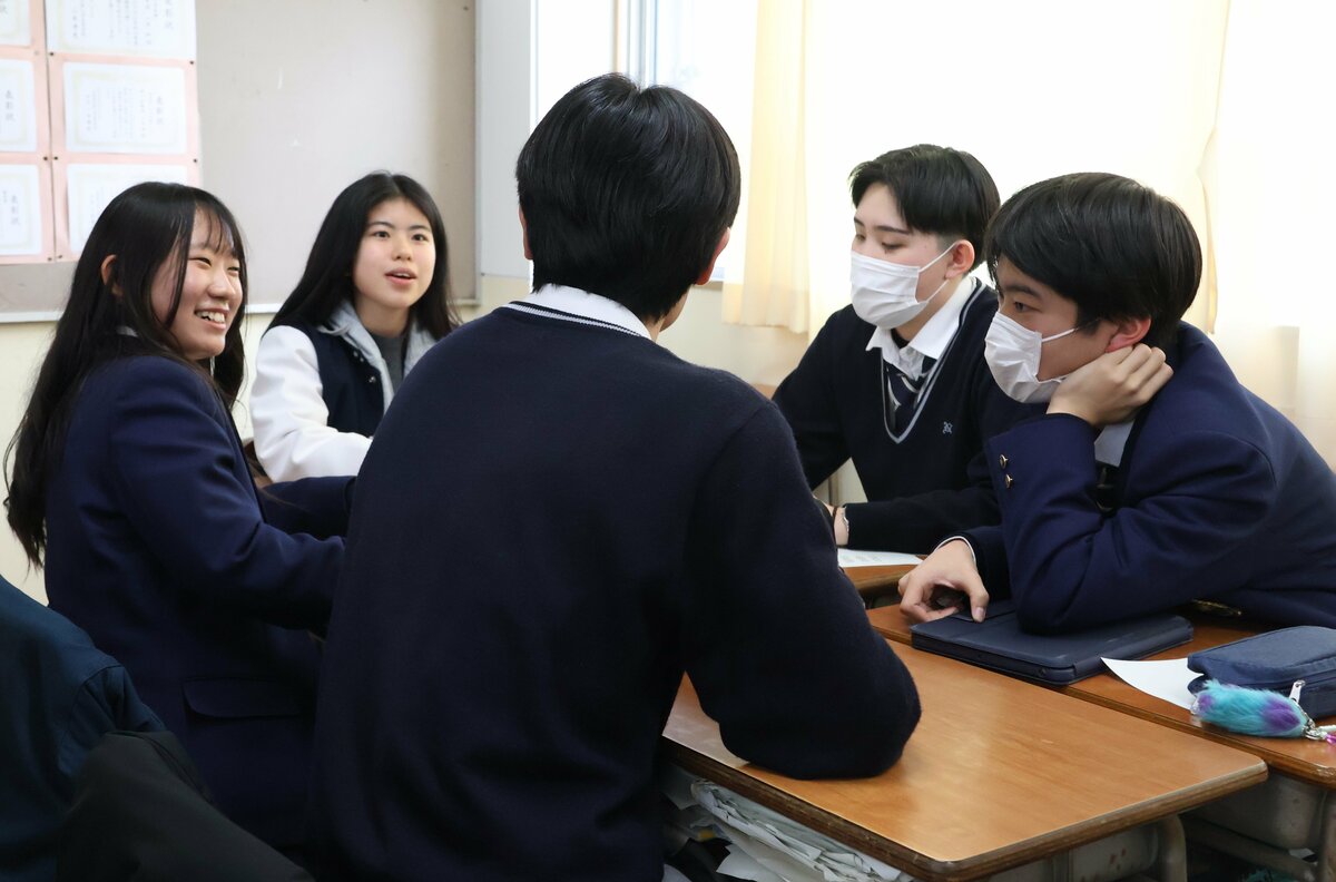 【京都】日韓の高校生が交流　プレゼント交換や学校案内も「気づき得られる」